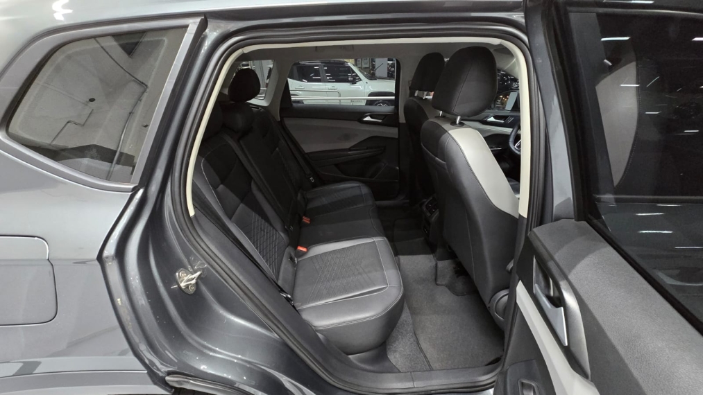 volkswagen taos 1.4 250 tsi total flex comfortline automatico 4p 202311