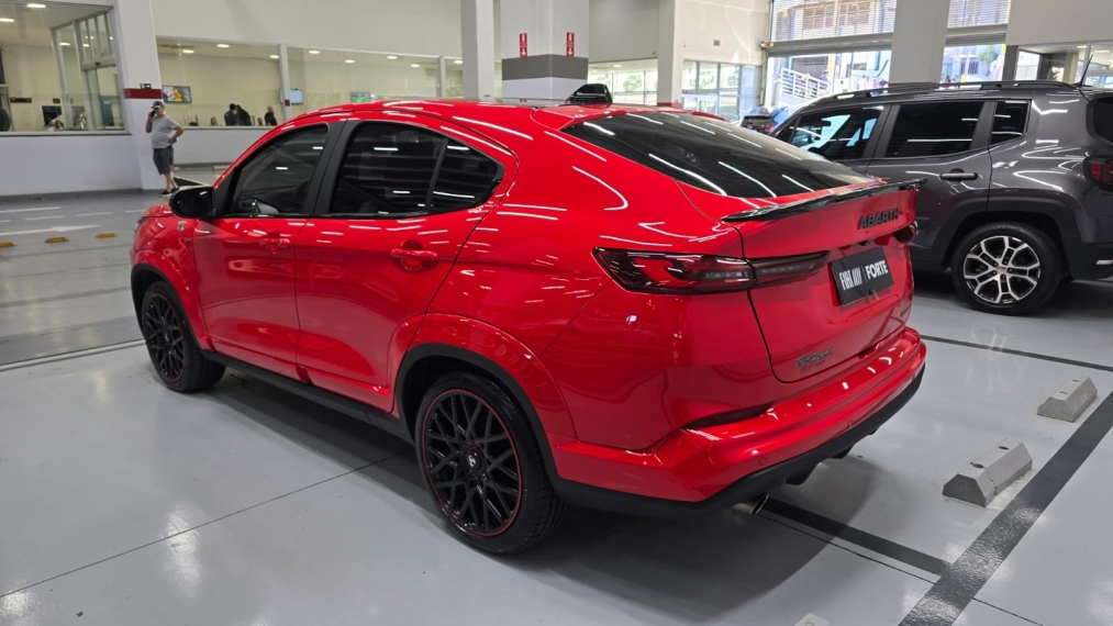 fiat fastback 1.3 turbo 270 flex abarth at6 4p automatico 202515