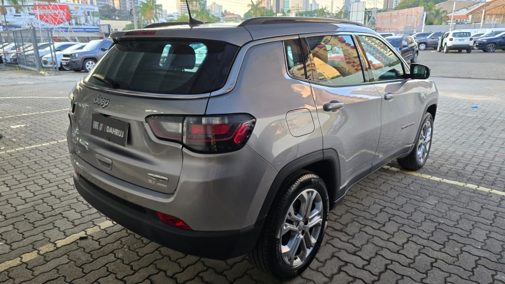 jeep compass 1.3 t270 turbo flex longitude at6 4p automatico 202213