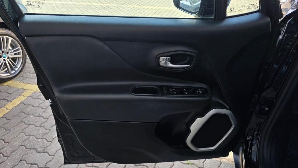 jeep renegade 1.8 16v flex longitude 4p automatico 20219