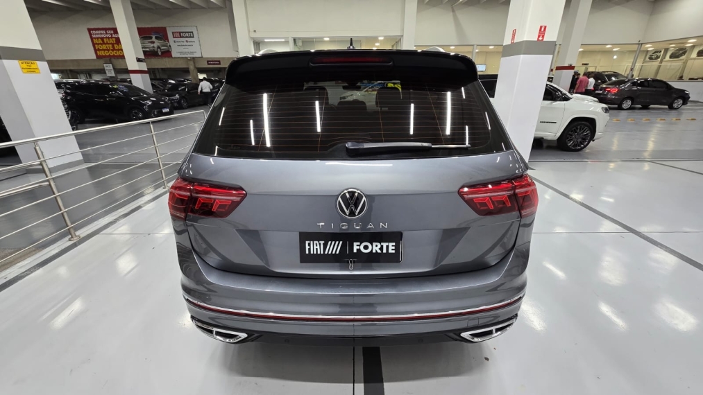volkswagen tiguan 2.0 300 tsi gasolina allspace r-line automatico 4p 202416