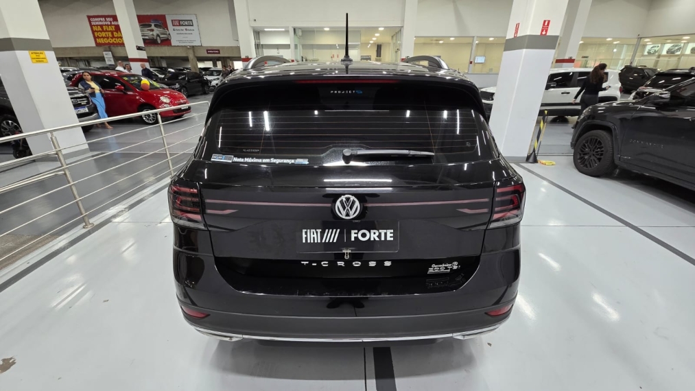 volkswagen t-cross 1.0 200 tsi total flex comfortline automatico 4p 202014