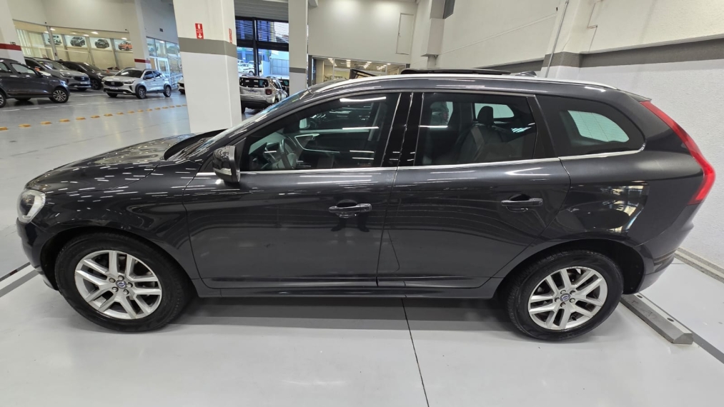 volvo xc60 2.0 t5 momentum gasolina 4p automatico 20174