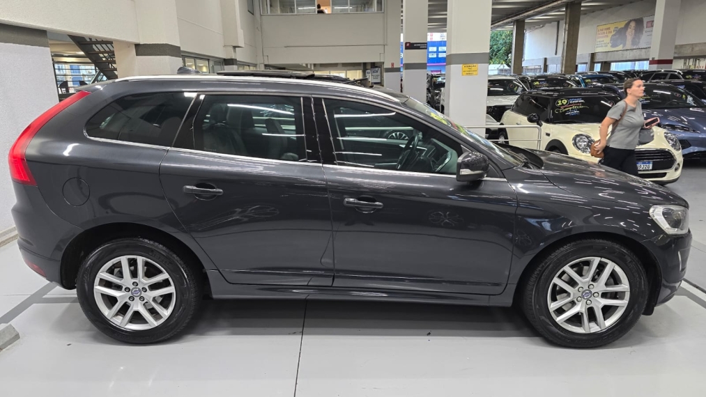 volvo xc60 2.0 t5 momentum gasolina 4p automatico 20173