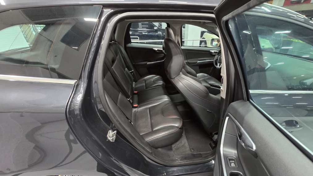volvo xc60 2.0 t5 momentum gasolina 4p automatico 201711