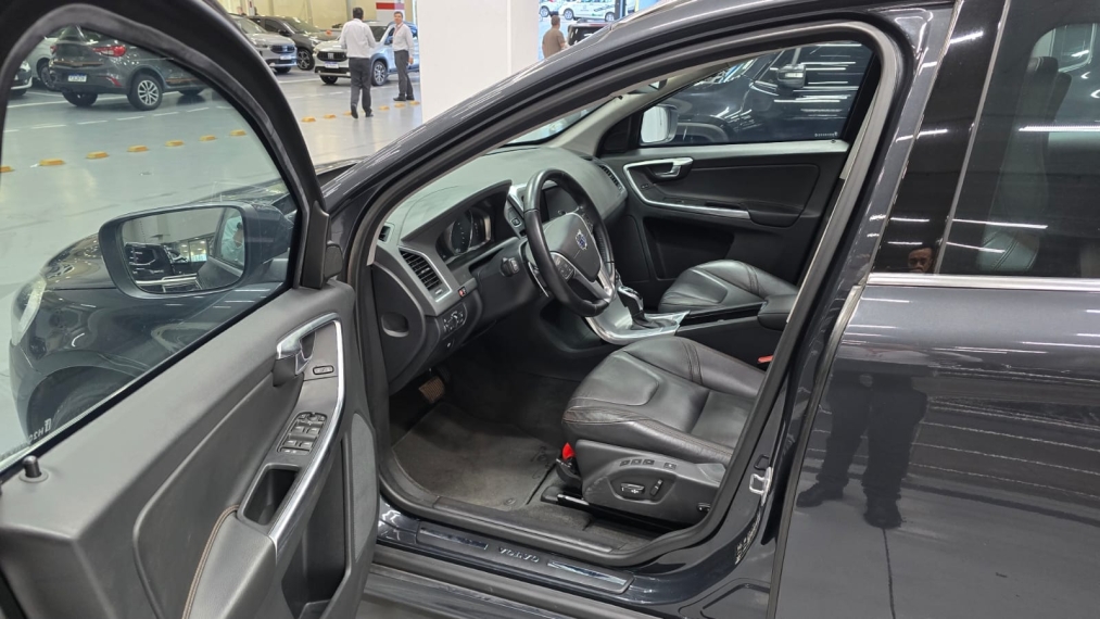 volvo xc60 2.0 t5 momentum gasolina 4p automatico 20175