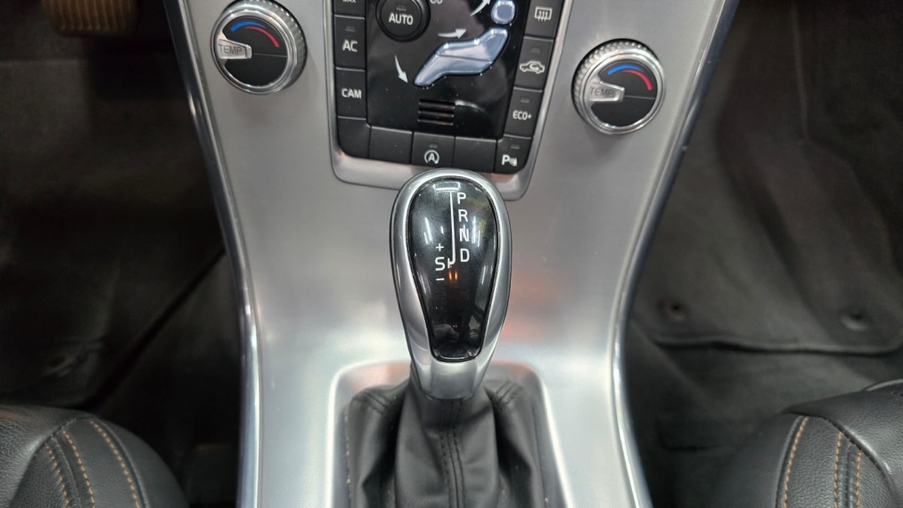 volvo xc60 2.0 t5 momentum gasolina 4p automatico 20176