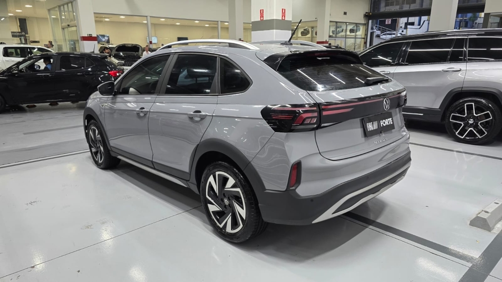 volkswagen nivus 1.0 200 tsi total flex highline automatico 4p 202615