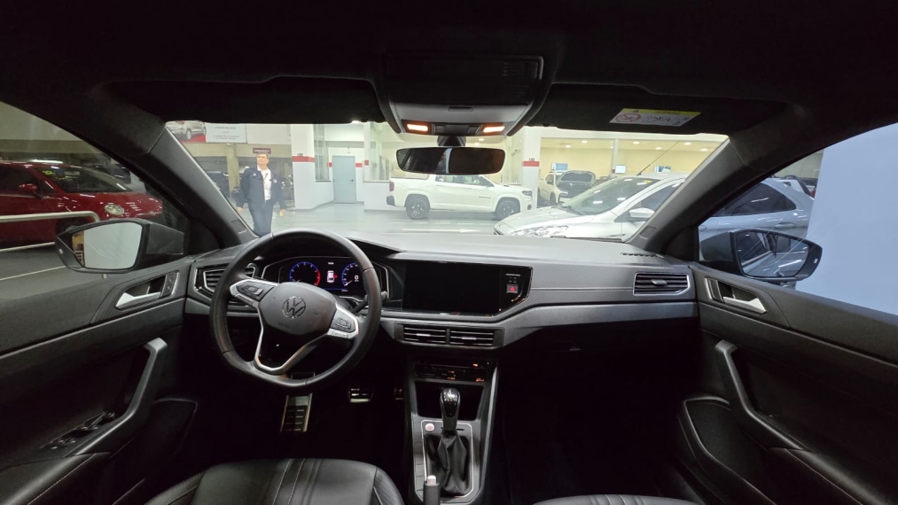 volkswagen nivus 1.0 200 tsi total flex highline automatico 4p 202610
