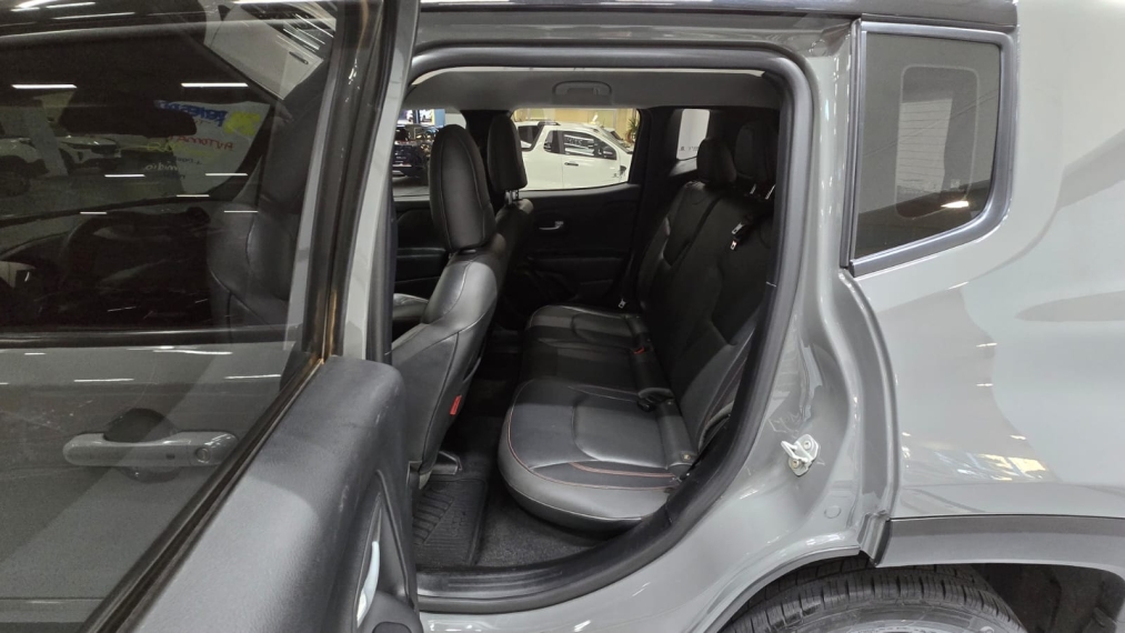 jeep renegade 1.3 t270 turbo flex trailhawk 4x4 at9 4p automatico 202412