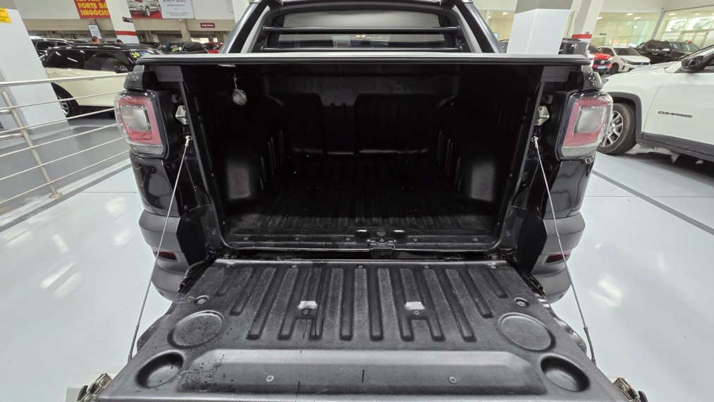 fiat strada 1.3 firefly flex volcano cd cvt 4p automatico 202216