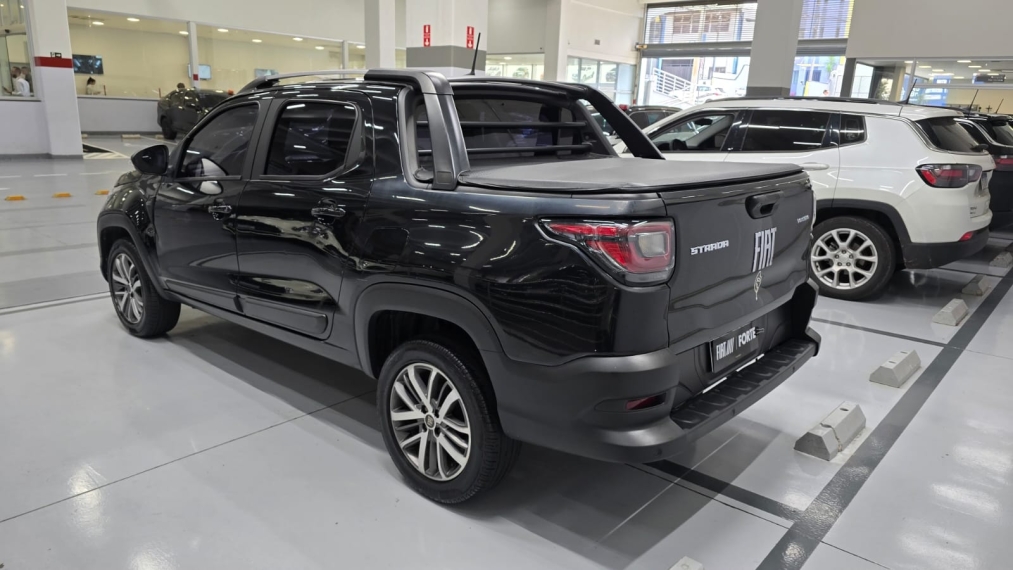 fiat strada 1.3 firefly flex volcano cd cvt 4p automatico 202215