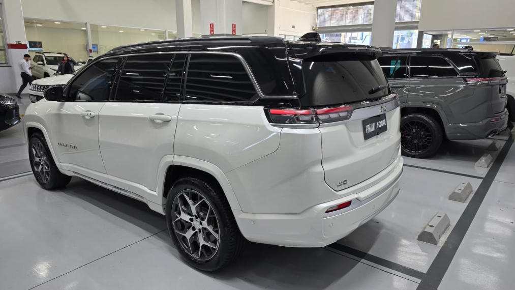 jeep commander 1.3 t270 turbo flex overland at6 4p automatico 202418