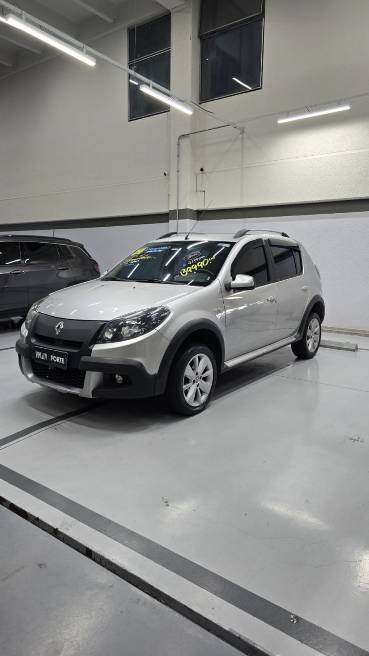 renault sandero 1.6 stepway 8v flex 4p manual 2014