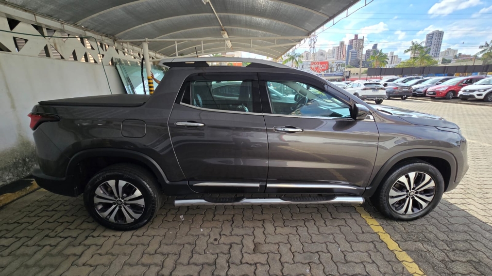 fiat toro 1.3 turbo 270 flex volcano at6 4p automatico 20224