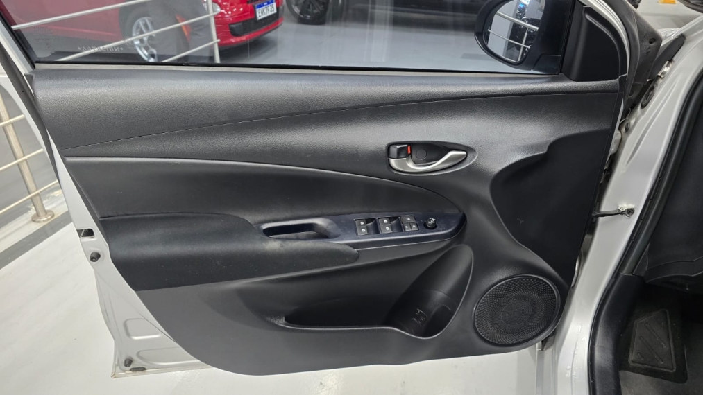 toyota yaris 1.5 16v flex sedan xl plus connect multidrive 4p automatico 20229