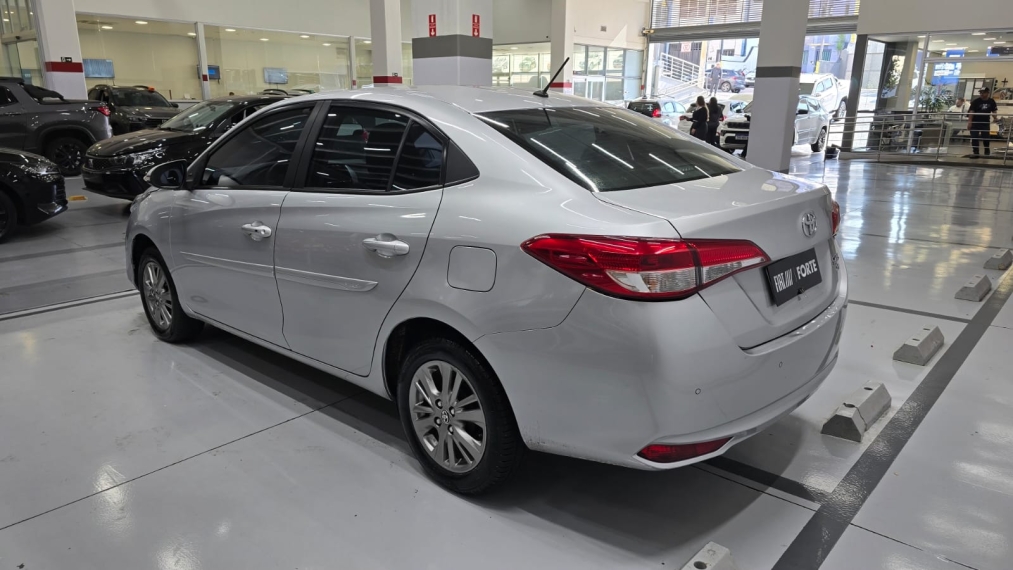 toyota yaris 1.5 16v flex sedan xl plus connect multidrive 4p automatico 202215