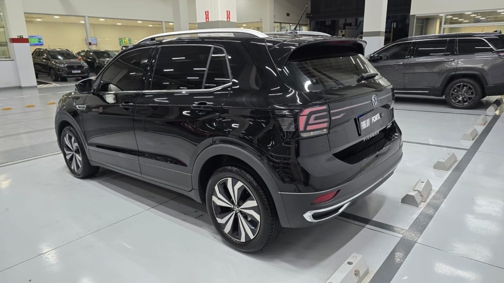 volkswagen t-cross 1.4 250 tsi total flex highline automatico 4p 202315