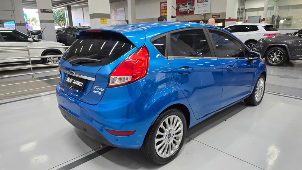 ford fiesta 1.6 titanium hatch 16v flex 4p automatico 201413