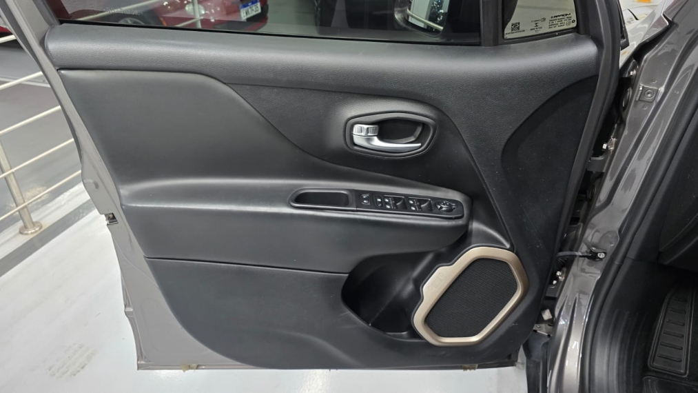 jeep renegade 1.8 16v flex longitude 4p automatico 20189