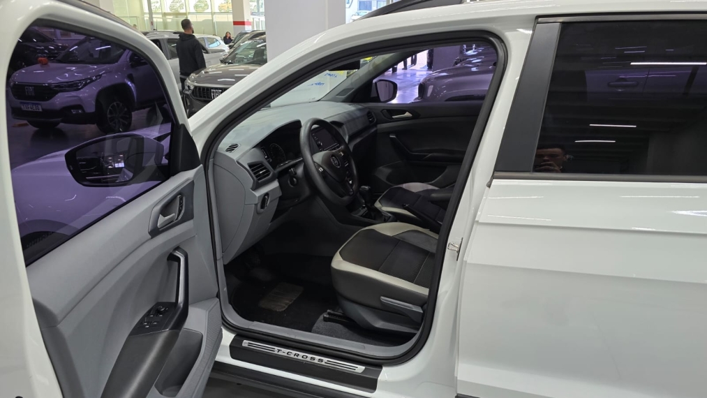 volkswagen t-cross 1.0 200 tsi total flex sense automatico 4p 20206