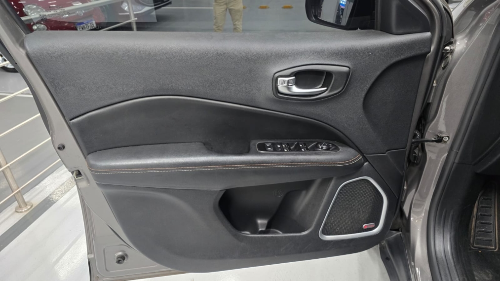 jeep compass 2.0 16v flex longitude automatico 4p 20209