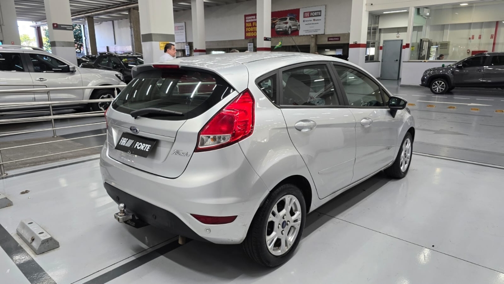 ford fiesta 1.6 sel hatch 16v flex 4p manual 201713
