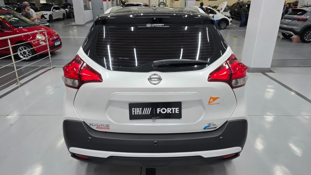 nissan kicks 1.6 16v flexstart sl 4p xtronic flex automatico 201814
