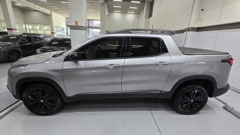 fiat toro 1.3 turbo 270 flex volcano at6 4p automatico 20235
