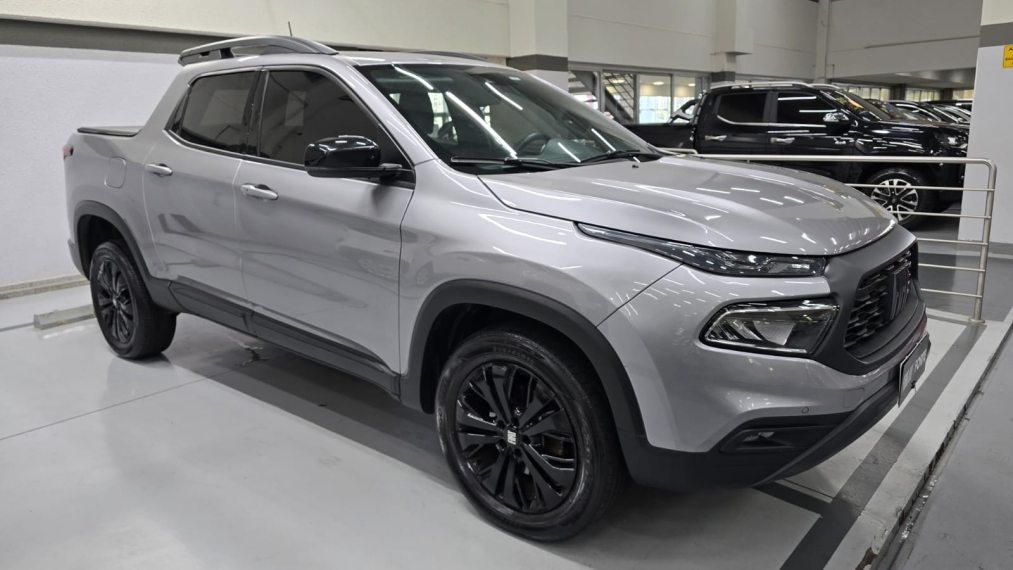 fiat toro 1.3 turbo 270 flex volcano at6 4p automatico 20233