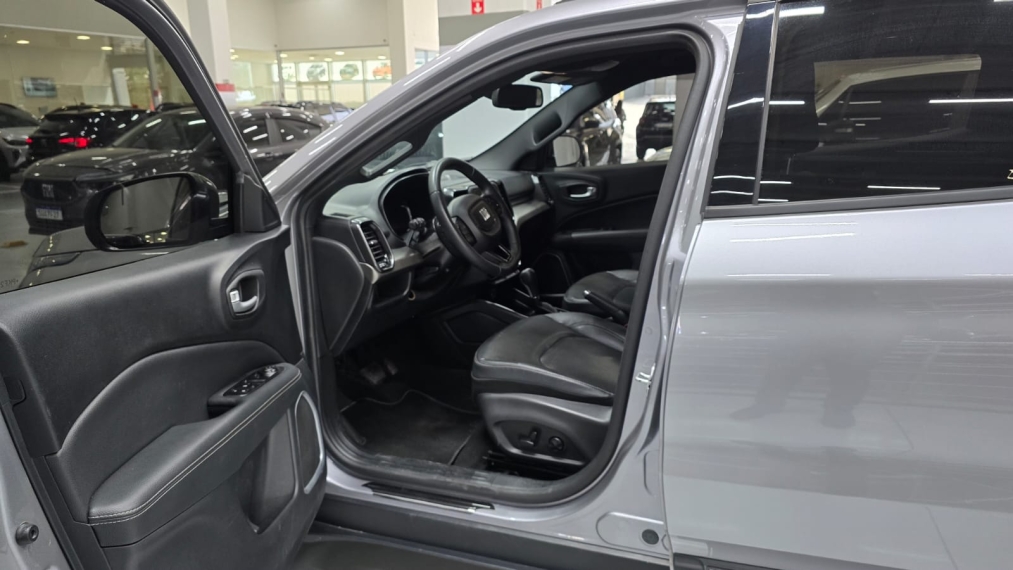fiat toro 1.3 turbo 270 flex volcano at6 4p automatico 20236