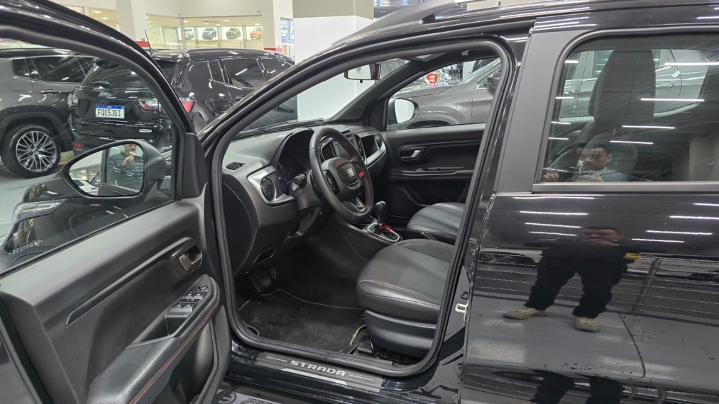 fiat strada 1.0 turbo 200 flex ultra cd cvt 4p automatico 20256