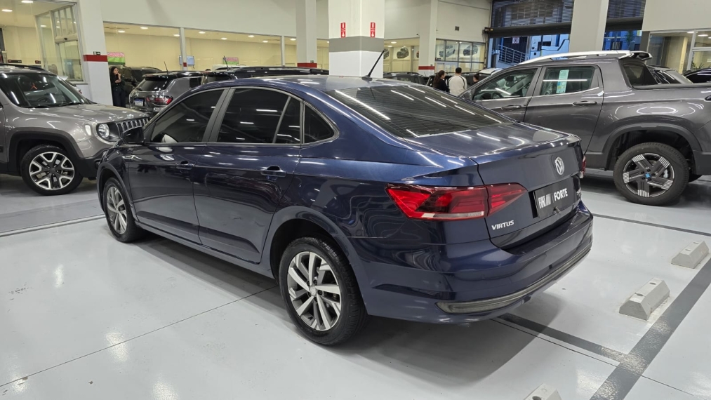 volkswagen virtus 1.0 200 tsi comfortline automatico flex 4p 201815