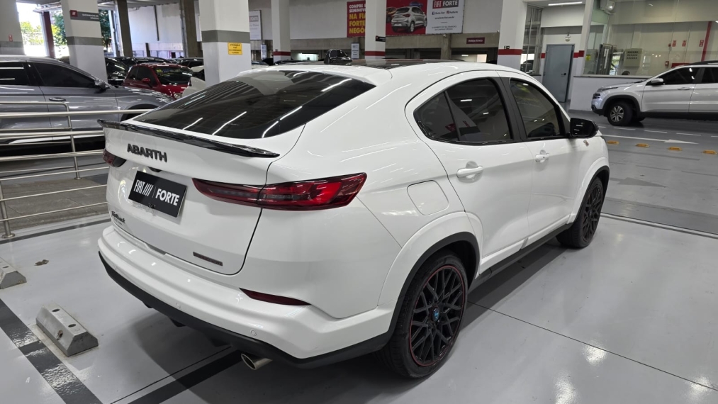 fiat fastback 1.3 turbo 270 flex abarth at6 4p automatico 202512