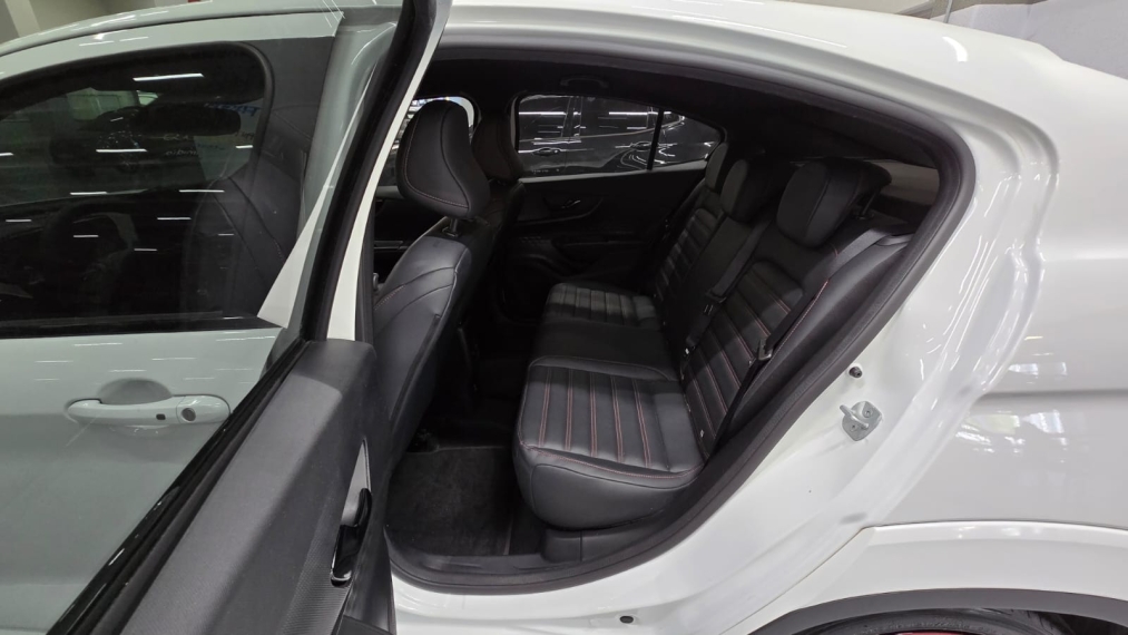 fiat fastback 1.3 turbo 270 flex abarth at6 4p automatico 202511