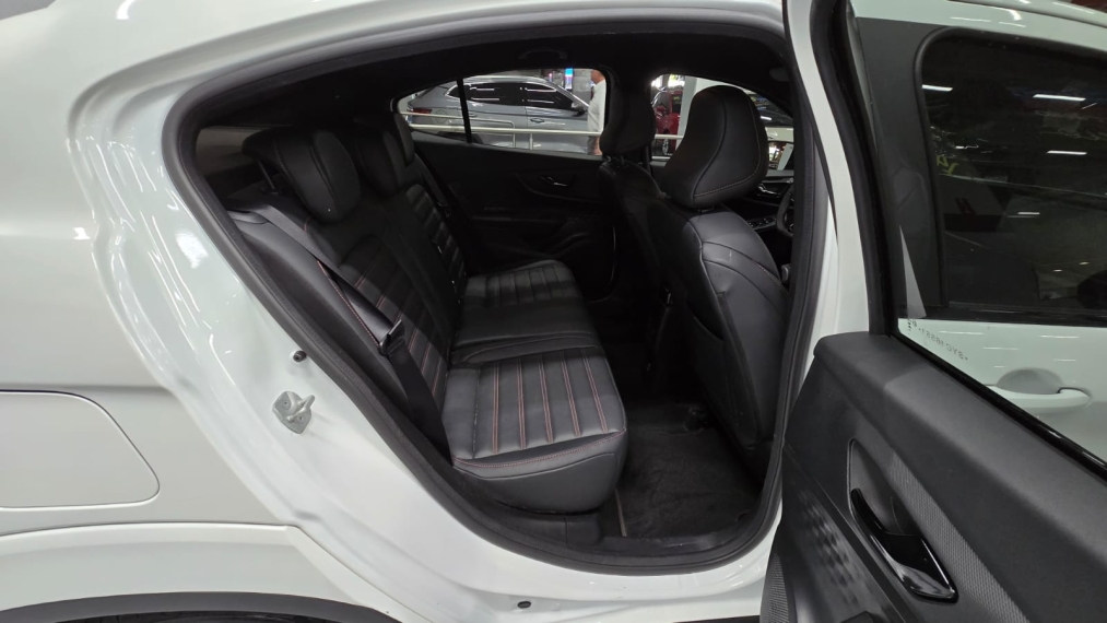 fiat fastback 1.3 turbo 270 flex abarth at6 4p automatico 202510