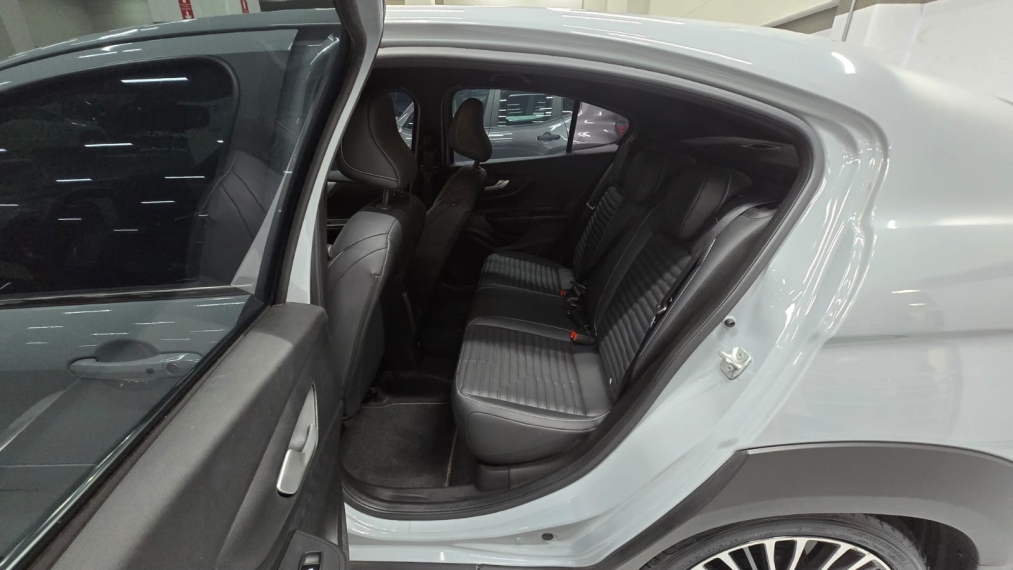fiat fastback 1.3 turbo 270 flex limited edition at6 4p automatico 202512