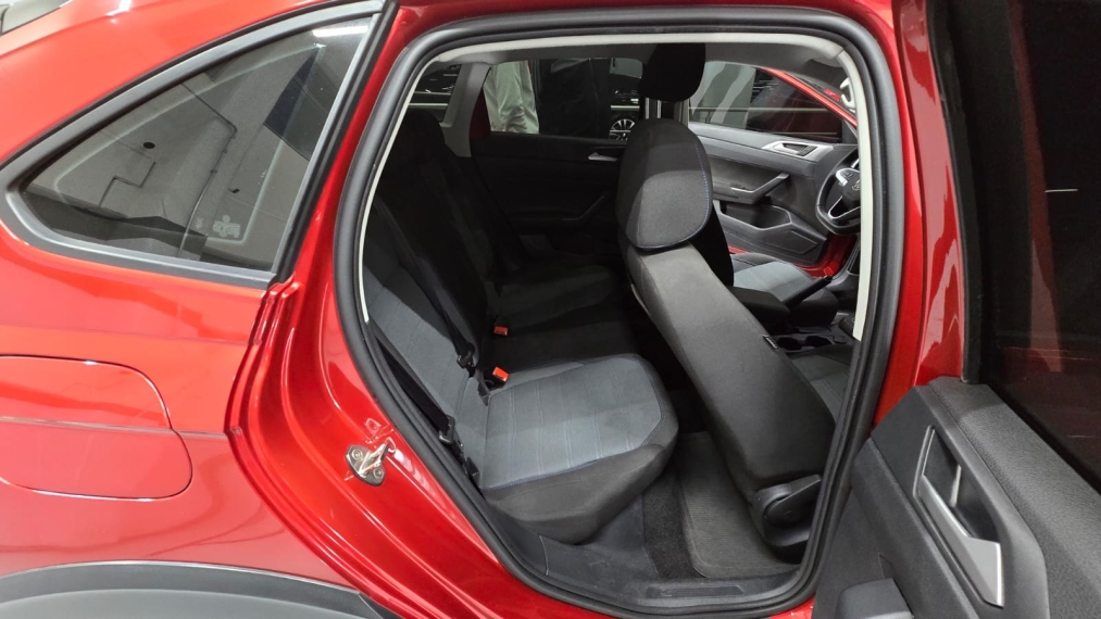 volkswagen nivus 1.0 200 tsi total flex comfortline automatico 4p 202311