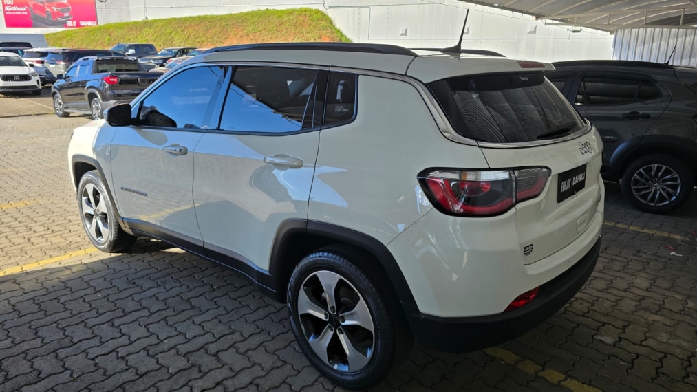 jeep compass 2.0 16v flex longitude automatico 4p 201815