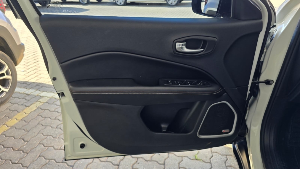 jeep compass 2.0 16v flex longitude automatico 4p 20189