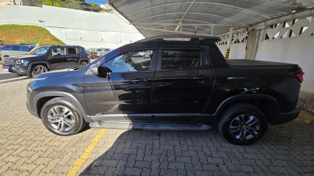 fiat toro 2.4 16v multiair flex blackjack at9 4p automatico 20195