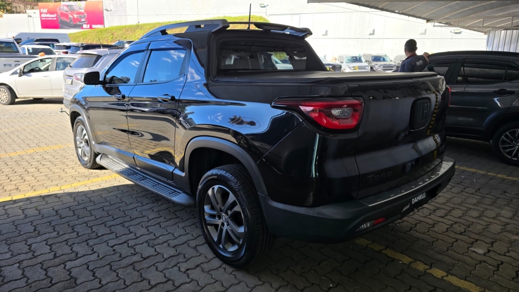 fiat toro 2.4 16v multiair flex blackjack at9 4p automatico 201915