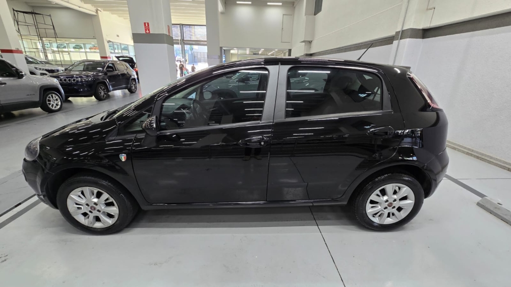 fiat punto 1.4 attractive 8v flex 4p manual 20175