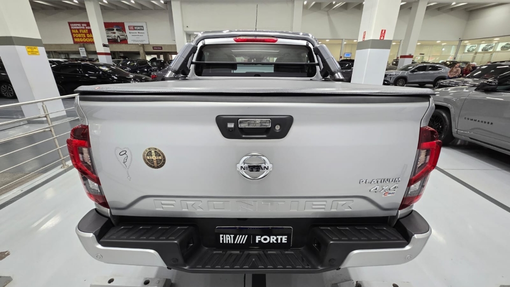 nissan frontier 2.3 16v turbo diesel platinum cd 4x4 automatico 4p 202315