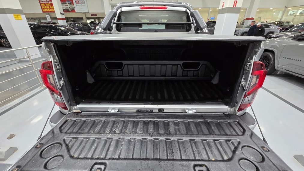 nissan frontier 2.3 16v turbo diesel platinum cd 4x4 automatico 4p 202317