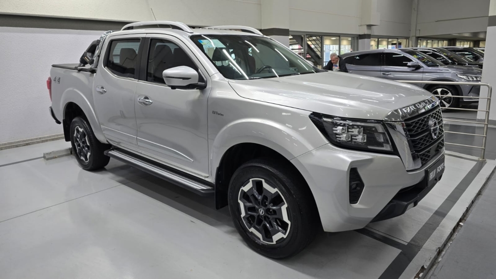 nissan frontier 2.3 16v turbo diesel platinum cd 4x4 automatico 4p 20233