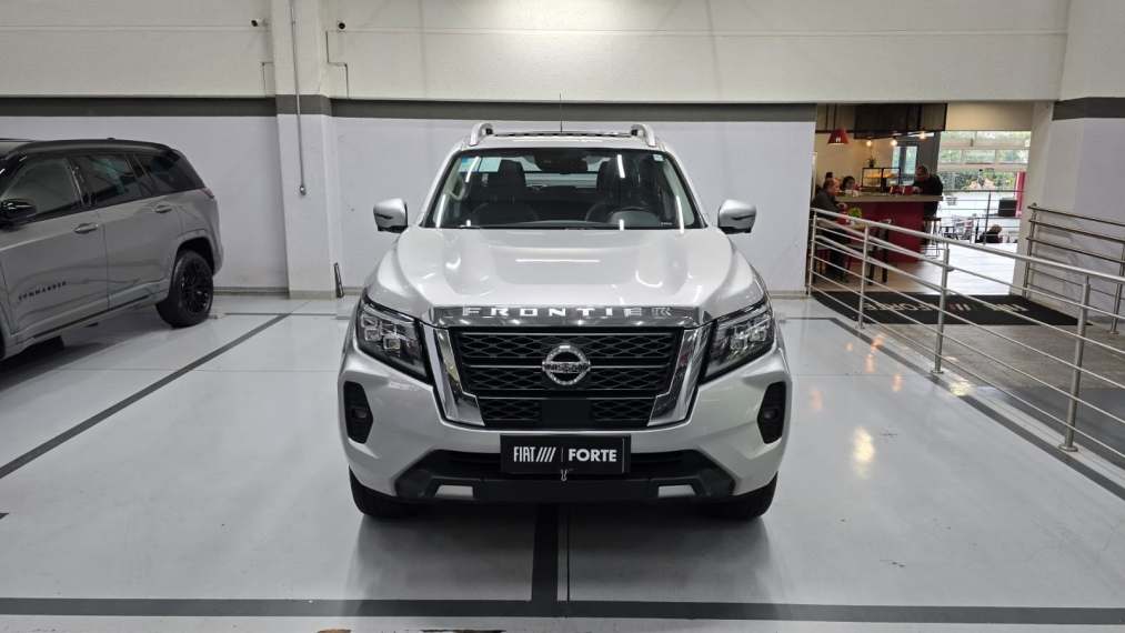 nissan frontier 2.3 16v turbo diesel platinum cd 4x4 automatico 4p 20232