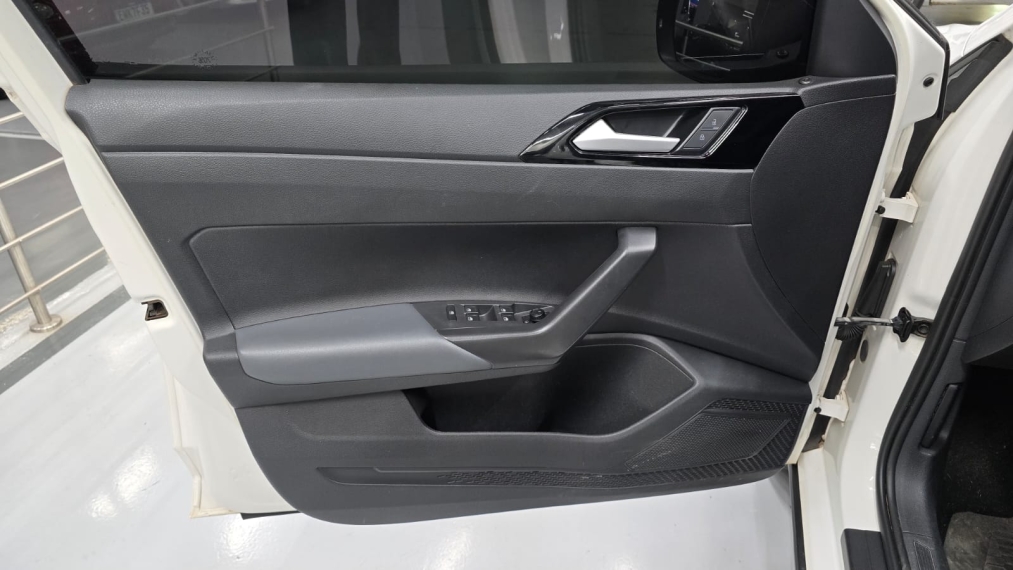 volkswagen nivus 1.0 200 tsi total flex highline automatico 4p 20229