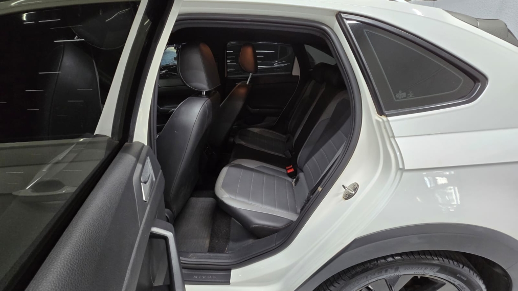 volkswagen nivus 1.0 200 tsi total flex highline automatico 4p 202212