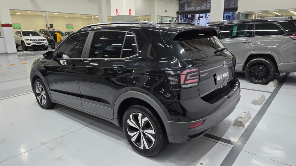 volkswagen t-cross 1.0 200 tsi total flex sense automatico 4p 202415